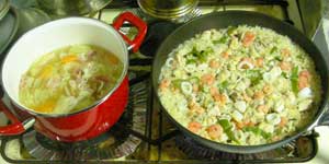 ベーコン野菜スープとパエリア