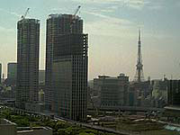 汐留操車場跡と東京タワー